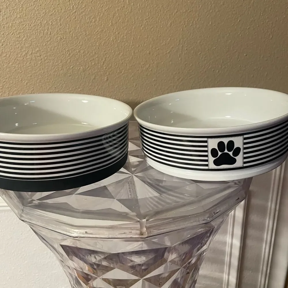 Bone Dry Classic Black and White Ceramic Sturdy Dog Bowls x 2